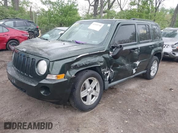 ✅ 2010 Jeep Patriot Sport • VIN: 1J4NT2GB1AD554782 • Lot: 42149748. Wystawiony na IAAI z przebiegiem 132 624 mil. Bezpłatny archiwum sprzedaży aukcyjnych z USA i szczegółowy raport historii pojazdu na DreamBid. Zdjęcie 17.