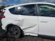 ✅ 2018 Toyota RAV4 LE • VIN: JTMZFREV9JJ740432 • Lot: 43522436. Listed on IAAI with 56,335 mi. Free auction sales archive from the USA and detailed vehicle history report at DreamBid. Image 6.