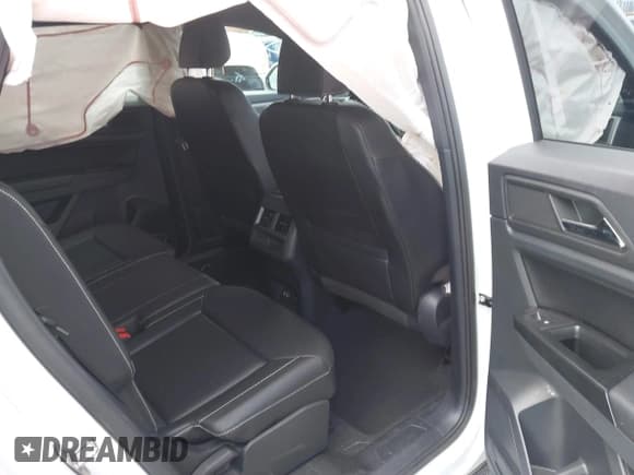 ✅ 2020 Volkswagen Atlas SE • VIN: 1V21E2CA0LC218043 • Lot: 43009741. Listed on IAAI with 85,097 mi. Free auction sales archive from the USA and detailed vehicle history report at DreamBid. Image 8.