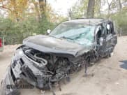 ✅ 2011 Chevrolet Tahoe LTZ • VIN: 1GNSKCE09BR135819 • Лот: 43570320. Опубликован ранее на IAAI с пробегом Не указан. Бесплатный доступ к архиву аукционных продаж из США и подробный отчёт об истории автомобиля на DreamBid. Изображение 17.