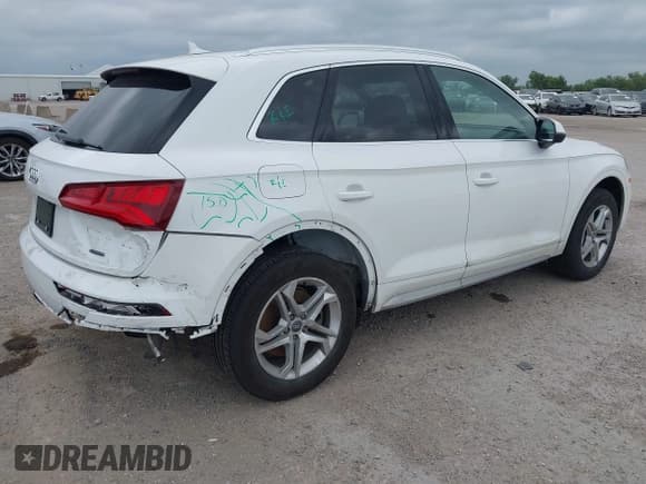 ✅ 2019 Audi Q5 Premium • VIN: WA1ANAFY9K2092462 • Lot: 42303146. Listed on IAAI with 77,161 mi. Free auction sales archive from the USA and detailed vehicle history report at DreamBid. Image 4.