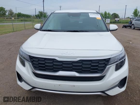 ✅ 2023 Kia Seltos LX • VIN: KNDEPCAA4P7369164 • Lot: 43299190. Listed on IAAI with 10,255 mi. Free auction sales archive from the USA and detailed vehicle history report at DreamBid. Image 12.