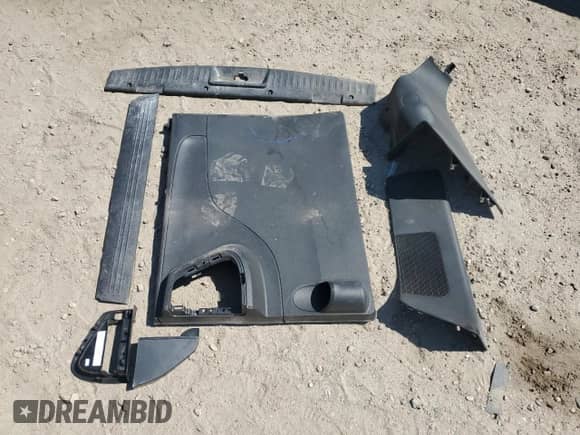 2019 Dodge Grand Caravan GT z VIN 2C4RDGEG3KR692239, wystawiony jako Copart lot #72035975 z przebiegiem 131 476 mil mil oraz Szkoda całkowita • Salvage title. Historia ofert i sprzedaży dostępna na DreamBid. Obrazek 13.