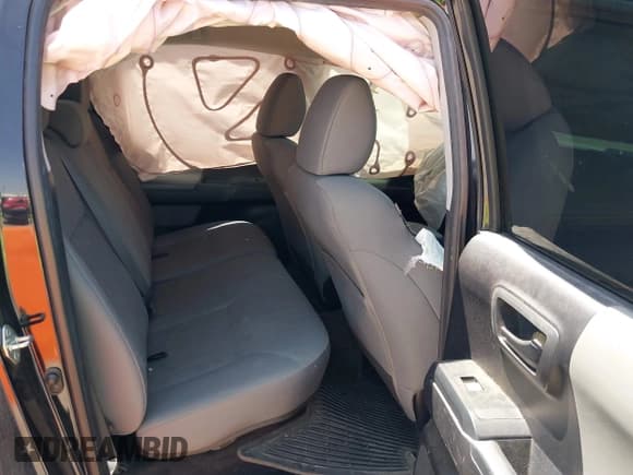 ✅ 2019 Toyota Tacoma SR • VIN: 3TMCZ5AN0KM262580 • Lot: 42509090. Listed on IAAI with 96,438 mi. Free auction sales archive from the USA and detailed vehicle history report at DreamBid. Image 8.