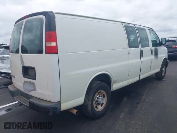 ✅ 2008 Chevrolet City Express Cargo • VIN: 1GCGG29K381193101 • Lot: 43026293. Listed on IAAI with 311,445 mi. Free auction sales archive from the USA and detailed vehicle history report at DreamBid. Image 4.