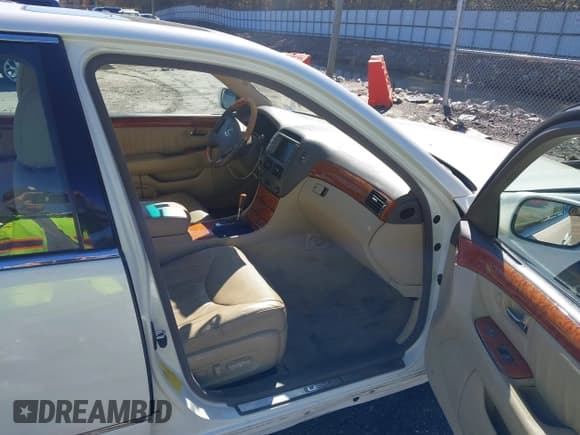 ✅ 2006 Lexus LS 430 • VIN: JTHBN36F465052068 • Лот: 43592363. Опубликован ранее на IAAI с пробегом 165 000 миль. Бесплатный доступ к архиву аукционных продаж из США и подробный отчёт об истории автомобиля на DreamBid. Изображение 5.