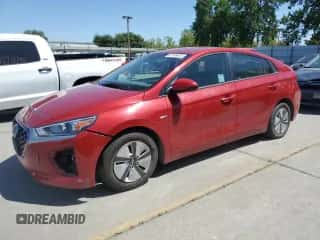 2020 Hyundai Ioniq Blue z VIN KMHC65LC8LU239335, wystawiony jako Copart lot #52768424 z przebiegiem 75 048 mil mil oraz Szkoda całkowita • Salvage title. Historia ofert i sprzedaży dostępna na DreamBid. Obrazek 1.