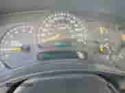 2004 Chevrolet Silverado 1500 LS z VIN 1GCEC14V74Z103166, wystawiony jako Copart lot #77694504 z przebiegiem 327 931 mil mil oraz Czysty tytuł • Clean title. Historia ofert i sprzedaży dostępna na DreamBid. Obrazek 9.