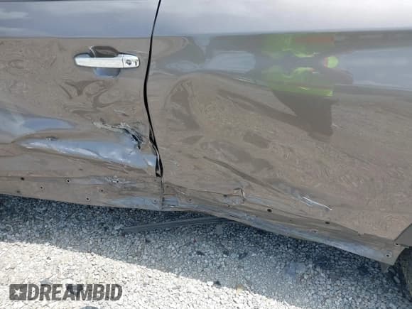 ✅ 2022 Subaru Ascent Touring • VIN: 4S4WMARD1N3409507 • Lot: 42108549. Listed on IAAI with 61,928 mi. Free auction sales archive from the USA and detailed vehicle history report at DreamBid. Image 6.