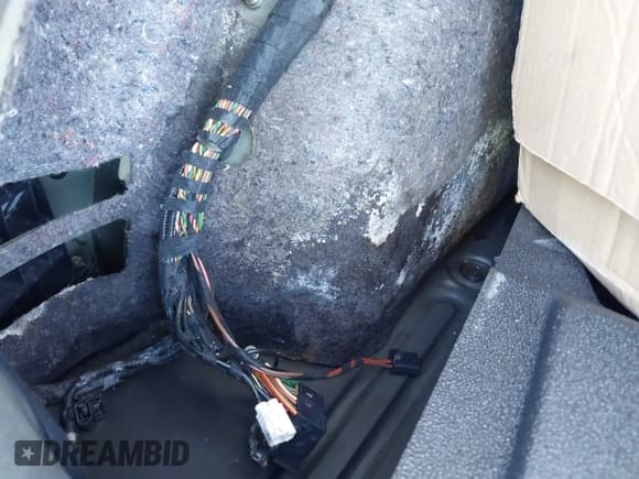 ✅ 2018 Audi Q3 Premium • VIN: WA1ECCFS8JR003551 • Lot: 43197217. Wystawiony na IAAI z przebiegiem 67 579 mil. Bezpłatny archiwum sprzedaży aukcyjnych z USA i szczegółowy raport historii pojazdu na DreamBid. Zdjęcie 6.