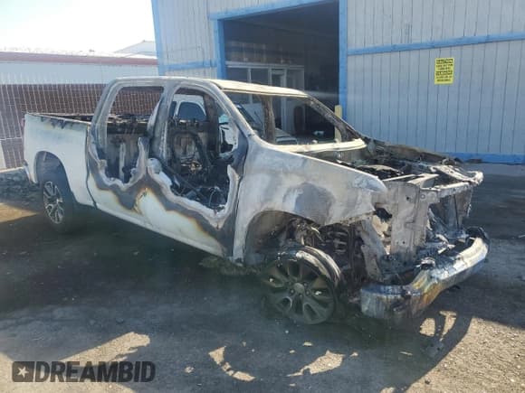 ✅ 2022 Chevrolet Silverado 1500 • VIN: 3GCPACETXNG516322 • Лот: 63135824. Опубликован ранее на Copart с пробегом Не указан. Бесплатный доступ к архиву аукционных продаж из США и подробный отчёт об истории автомобиля на DreamBid. Изображение 4.