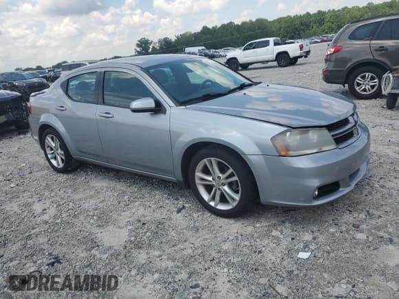 ✅ 2014 Dodge Avenger SXT • VIN: 1C3CDZCG2EN165707 • Лот: 67371885. Опубликован ранее на Copart с пробегом 90 978 миль. Бесплатный доступ к архиву аукционных продаж из США и подробный отчёт об истории автомобиля на DreamBid. Изображение 4.