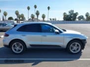 ✅ 2017 Porsche Macan • VIN: WP1AA2A54HLB02143 • Lot: 43142665. Wystawiony na IAAI z przebiegiem 93 828 mil. Bezpłatny archiwum sprzedaży aukcyjnych z USA i szczegółowy raport historii pojazdu na DreamBid. Zdjęcie 14.