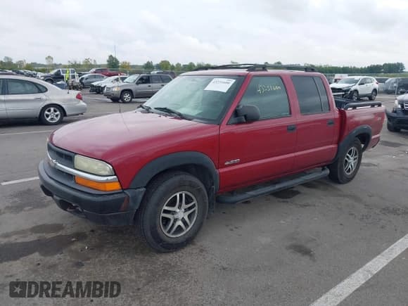 ✅ 2004 Chevrolet S-10 LS • VIN: 1GCDT13X44K103486 • Lot: 43251600. Wystawiony na IAAI z przebiegiem 193 093 mil. Bezpłatny archiwum sprzedaży aukcyjnych z USA i szczegółowy raport historii pojazdu na DreamBid. Zdjęcie 2.