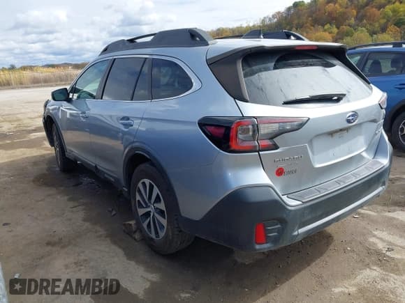 ✅ 2020 Subaru Outback Premium • VIN: 4S4BTACC2L3270499 • Lot: 43524512. Listed on IAAI with 114,429 mi. Free auction sales archive from the USA and detailed vehicle history report at DreamBid. Image 3.