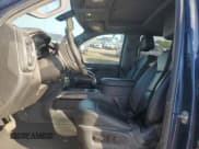 ✅ 2021 Chevrolet Silverado 1500 LT Trail Boss • VIN: 3GCPYFED8MG315183 • Lot: 70418424. Wystawiony na Copart z przebiegiem 77 205 mil. Bezpłatny archiwum sprzedaży aukcyjnych z USA i szczegółowy raport historii pojazdu na DreamBid. Zdjęcie 7.