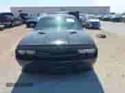 2014 Dodge Challenger SXT 100th Anniversary z VIN 2C3CDYAG4EH242714, wystawiony jako IAAI lot #42398310 z przebiegiem 168 369 mil mil oraz . Historia ofert i sprzedaży dostępna na DreamBid. Obrazek 12.