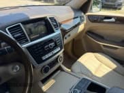 ✅ 2014 Mercedes-Benz GL 350 • VIN: 4JGDF2EEXEA328958 • Lot: 42911109. Wystawiony na IAAI z przebiegiem 244 403 mil. Bezpłatny archiwum sprzedaży aukcyjnych z USA i szczegółowy raport historii pojazdu na DreamBid. Zdjęcie 6.