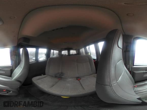 ✅ 2016 Chevrolet Express Passenger LS • VIN: 1GAWGEFF1G1174137 • Lot: 43546454. Listed on IAAI with 125,041 mi. Free auction sales archive from the USA and detailed vehicle history report at DreamBid. Image 18.