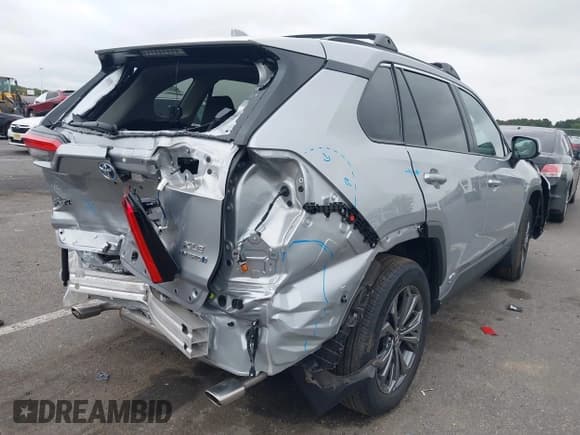 ✅ 2024 Toyota RAV4 Hybrid XLE Premium • VIN: 2T3B6RFV5RW078619 • Лот: 43232884. Опубликован ранее на IAAI с пробегом 12 375 миль. Бесплатный доступ к архиву аукционных продаж из США и подробный отчёт об истории автомобиля на DreamBid. Изображение 4.