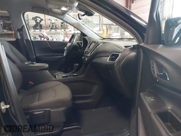 ✅ 2020 Chevrolet Equinox LT • VIN: 2GNAXTEV9L6152870 • Лот: 42622803. Опубликован ранее на IAAI с пробегом 113 064 миль. Бесплатный доступ к архиву аукционных продаж из США и подробный отчёт об истории автомобиля на DreamBid. Изображение 5.