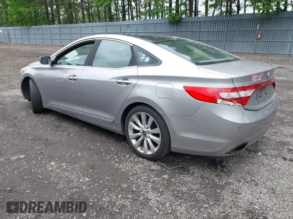 ✅ 2013 Hyundai Azera • VIN: KMHFH4JG7DA229860 • Лот: 42391312. Опубликован ранее на IAAI с пробегом 151 503 миль. Бесплатный доступ к архиву аукционных продаж из США и подробный отчёт об истории автомобиля на DreamBid. Изображение 3.