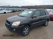 ✅ 2009 Kia Sportage EX • VIN: KNDJF723X97556873 • Лот: 41618061. Опубликован ранее на IAAI с пробегом 160 588 миль. Бесплатный доступ к архиву аукционных продаж из США и подробный отчёт об истории автомобиля на DreamBid. Изображение 2.