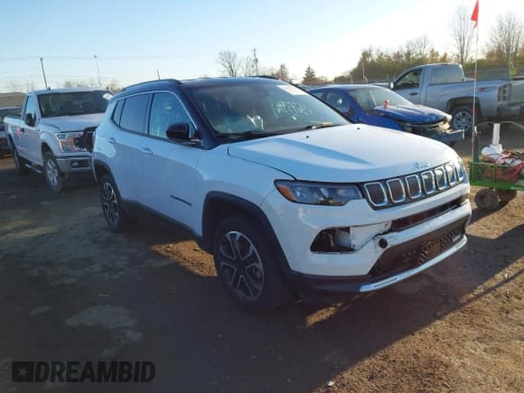 ✅ 2022 Jeep Compass Limited • VIN: 3C4NJDCBXNT111172 • Lot: 43673396. Wystawiony na IAAI z przebiegiem 41 699 mil. Bezpłatny archiwum sprzedaży aukcyjnych z USA i szczegółowy raport historii pojazdu na DreamBid. Zdjęcie 1.