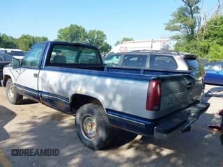 ✅ 1995 Chevrolet Silverado 2500 • VIN: 1GCFC24K3SZ229036 • Lot: 42531069. Wystawiony na IAAI z przebiegiem 193 932 mil. Bezpłatny archiwum sprzedaży aukcyjnych z USA i szczegółowy raport historii pojazdu na DreamBid. Zdjęcie 3.