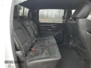 ✅ 2022 Ram 1500 Laramie • VIN: 1C6SRFJM2NN240395 • Лот: 50990235. Опубликован ранее на Copart с пробегом 61 581 миль. Бесплатный доступ к архиву аукционных продаж из США и подробный отчёт об истории автомобиля на DreamBid. Изображение 10.