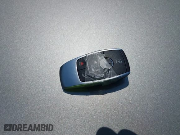 ✅ 2020 Mercedes-Benz C 300 • VIN: 55SWF8EB7LU332961 • Lot: 42841652. Wystawiony na IAAI z przebiegiem 42 472 mil. Bezpłatny archiwum sprzedaży aukcyjnych z USA i szczegółowy raport historii pojazdu na DreamBid. Zdjęcie 11.