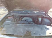 ✅ 2008 Chevrolet Silverado 2500HD 1LT • VIN: 1GCHK29K98E211015 • Lot: 42584905. Wystawiony na IAAI z przebiegiem 286 629 mil. Bezpłatny archiwum sprzedaży aukcyjnych z USA i szczegółowy raport historii pojazdu na DreamBid. Zdjęcie 10.