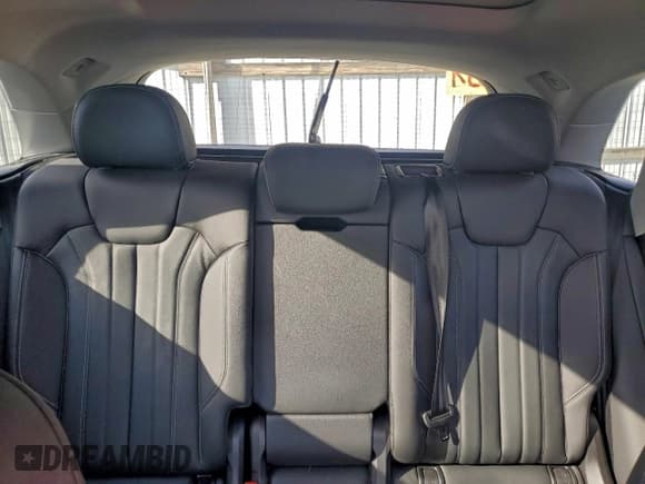 ✅ 2023 Audi Q5 Premium Plus • VIN: WA1E2BFY7P2107628 • Lot: 92935065. Wystawiony na Copart z przebiegiem 15 731 mil. Bezpłatny archiwum sprzedaży aukcyjnych z USA i szczegółowy raport historii pojazdu na DreamBid. Zdjęcie 10.