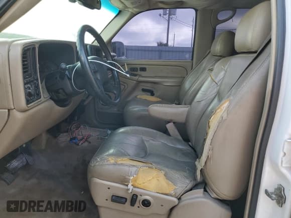 ✅ 2005 Chevrolet Silverado 1500 LT • VIN: 2GCEC13TX51109926 • Лот: 75235454. Опубликован ранее на Copart с пробегом Не указан. Бесплатный доступ к архиву аукционных продаж из США и подробный отчёт об истории автомобиля на DreamBid. Изображение 7.