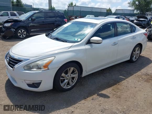 ✅ 2013 Nissan Altima SV • VIN: 1N4AL3AP7DC119571 • Lot: 42980056. Wystawiony na IAAI z przebiegiem 238 994 mil. Bezpłatny archiwum sprzedaży aukcyjnych z USA i szczegółowy raport historii pojazdu na DreamBid. Zdjęcie 2.