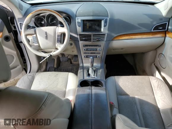 ✅ 2010 Lincoln MKT • VIN: 2LMHJ5AR1ABJ14003 • Lot: 86773465. Listed on Copart with 210,879 mi. Free auction sales archive from the USA and detailed vehicle history report at DreamBid. Image 8.