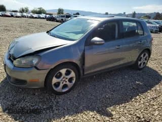 ✅ 2012 Volkswagen Golf • VIN: WVWDB7AJ7CW332353 • Lot: 81802665. Wystawiony na Copart z przebiegiem 212 914 mil. Bezpłatny archiwum sprzedaży aukcyjnych z USA i szczegółowy raport historii pojazdu na DreamBid. Zdjęcie 1.
