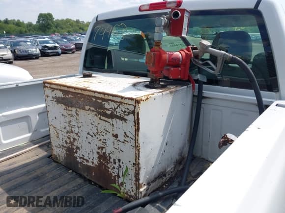 ✅ 2004 Chevrolet Silverado 2500HD Work Truck • VIN: 1GCHK24U04E322782 • Лот: 42974453. Опубликован ранее на IAAI с пробегом 91 020 миль. Бесплатный доступ к архиву аукционных продаж из США и подробный отчёт об истории автомобиля на DreamBid. Изображение 8.