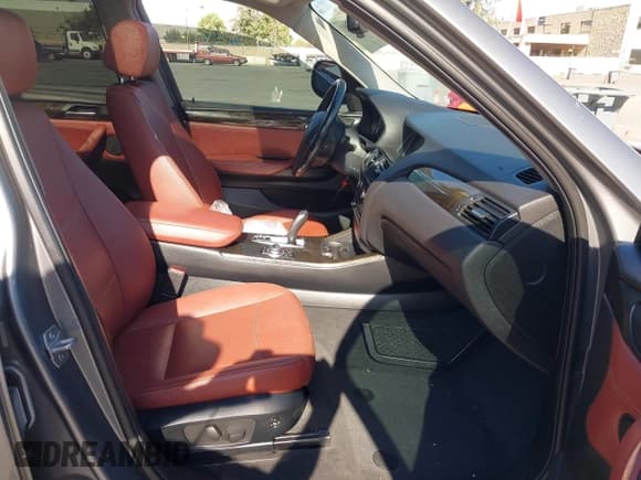 ✅ 2014 BMW X3 xDrive28i • VIN: 5UXWX9C5XE0D10389 • Lot: 43325093. Listed on IAAI with 129,408 mi. Free auction sales archive from the USA and detailed vehicle history report at DreamBid. Image 5.