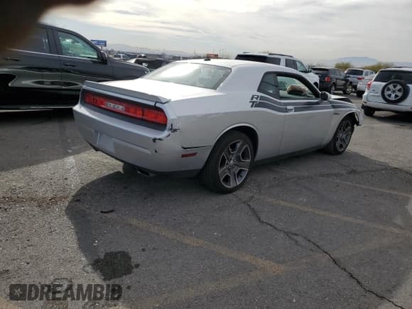 ✅ 2012 Dodge Challenger R/T • VIN: 2C3CDYBT7CH109843 • Lot: 84873074. Wystawiony na Copart z przebiegiem 68 466 mil. Bezpłatny archiwum sprzedaży aukcyjnych z USA i szczegółowy raport historii pojazdu na DreamBid. Zdjęcie 3.