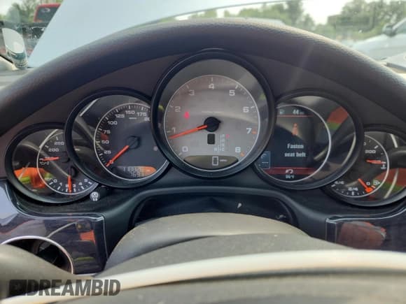 ✅ 2014 Porsche Panamera S • VIN: WP0AB2A75EL055877 • Lot: 67010315. Wystawiony na Copart z przebiegiem 118 826 mil. Bezpłatny archiwum sprzedaży aukcyjnych z USA i szczegółowy raport historii pojazdu na DreamBid. Zdjęcie 9.