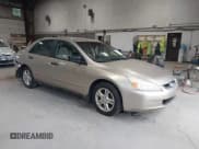 ✅ 2003 Honda Accord VP • VIN: 1HGCM55143A047368 • Lot: 42607597. Wystawiony na IAAI z przebiegiem 266 502 mil. Bezpłatny archiwum sprzedaży aukcyjnych z USA i szczegółowy raport historii pojazdu na DreamBid. Zdjęcie 1.