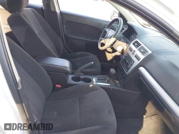 ✅ 2008 Mercury Milan • VIN: 3MEHM07Z58R636287 • Лот: 41445968. Опубликован ранее на IAAI с пробегом 72 987 миль. Бесплатный доступ к архиву аукционных продаж из США и подробный отчёт об истории автомобиля на DreamBid. Изображение 5.