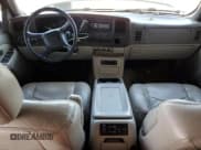 ✅ 2002 GMC Yukon SLE • VIN: 1GKEK13T02J295176 • Lot: 53706175. Wystawiony na Copart z przebiegiem 159 378 mil. Bezpłatny archiwum sprzedaży aukcyjnych z USA i szczegółowy raport historii pojazdu na DreamBid. Zdjęcie 8.