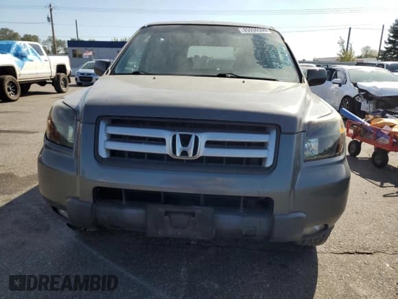✅ 2008 Honda Pilot SE • VIN: 5FNYF18388B041303 • Lot: 85936555. Listed on Copart with 351,139 mi. Free auction sales archive from the USA and detailed vehicle history report at DreamBid. Image 5.