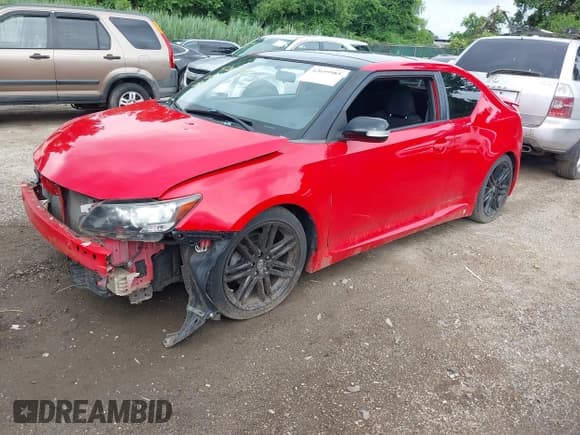 ✅ 2013 Scion tC • VIN: JTKJF5C73D3052311 • Lot: 42659985. Wystawiony na IAAI z przebiegiem 110 985 mil. Bezpłatny archiwum sprzedaży aukcyjnych z USA i szczegółowy raport historii pojazdu na DreamBid. Zdjęcie 2.