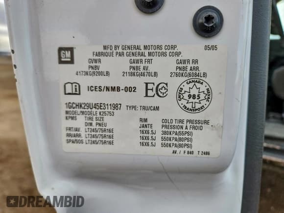 ✅ 2005 Chevrolet Silverado 2500HD LS • VIN: 1GCHK29U45E311987 • Lot: 93718665. Wystawiony na Copart z przebiegiem 256 364 mil. Bezpłatny archiwum sprzedaży aukcyjnych z USA i szczegółowy raport historii pojazdu na DreamBid. Zdjęcie 12.