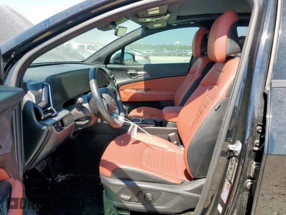 ✅ 2023 Kia Sportage SX-Prestige • VIN: 5XYK53AF1PG099947 • Lot: 82471825. Wystawiony na Copart z przebiegiem 38 847 mil. Bezpłatny archiwum sprzedaży aukcyjnych z USA i szczegółowy raport historii pojazdu na DreamBid. Zdjęcie 7.