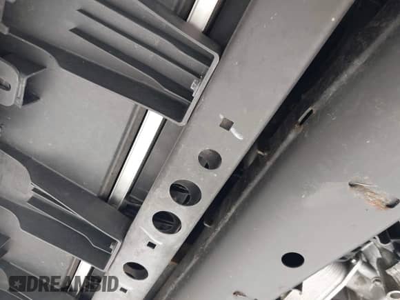 2022 Chevrolet Blazer LT z VIN 3GNKBCR41NS128247, wystawiony jako IAAI lot #43419742 z przebiegiem 73 263 mil mil oraz . Historia ofert i sprzedaży dostępna na DreamBid. Obrazek 17.