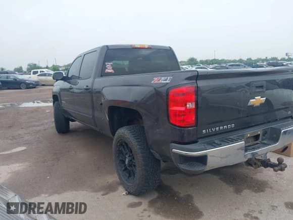 ✅ 2015 Chevrolet Silverado 2500HD LT • VIN: 1GC1KVEG6FF678291 • Lot: 42122390. Wystawiony na IAAI z przebiegiem 247 453 mil. Bezpłatny archiwum sprzedaży aukcyjnych z USA i szczegółowy raport historii pojazdu na DreamBid. Zdjęcie 3.